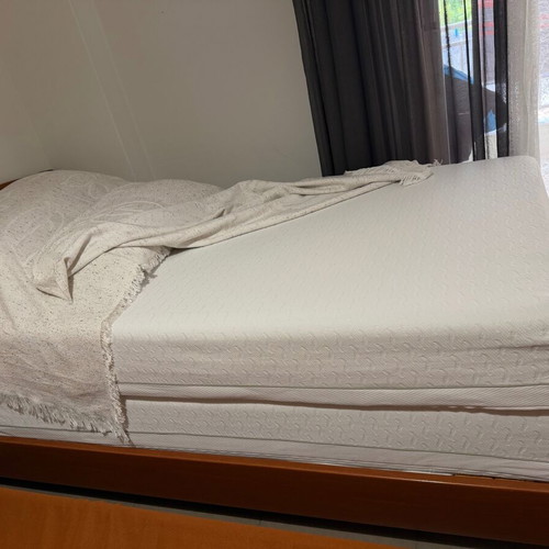 Beds and mattresses like new, set of 2