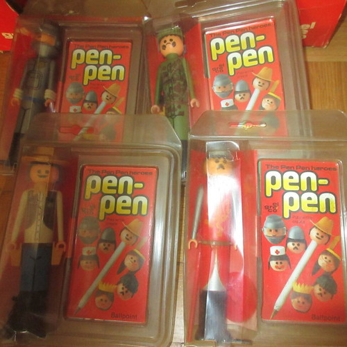 Pen Pen figure set with display packaging from El Greco 80s new