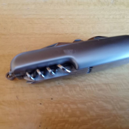 Swiss pocket knives like new, set of 2