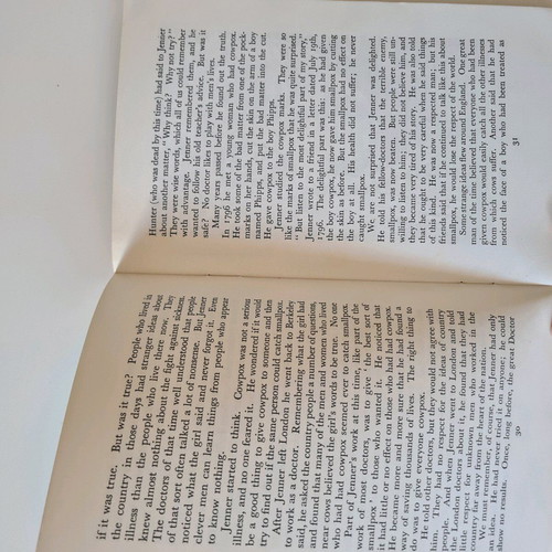 Book Who did it first? used, English learning in simple English
