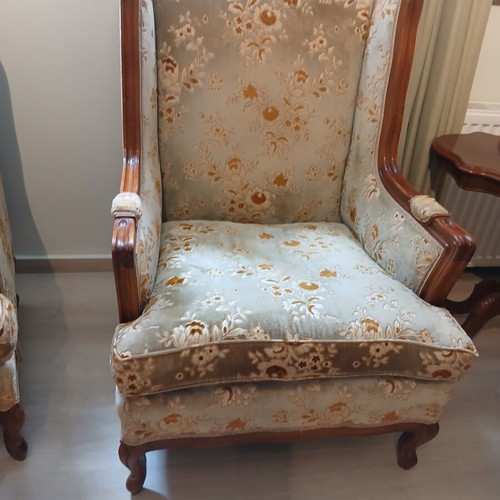 Classic living room set like new, vintage style with walnut wood