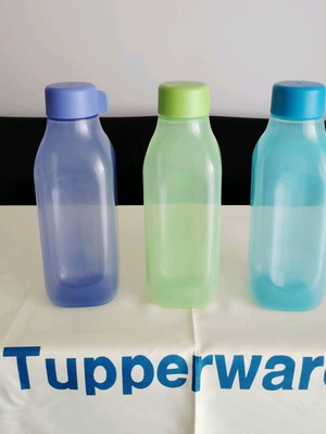 One-liter square screw-top bottles new, eco-friendly
