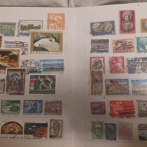 Stamp collection like new, about 1100 mixed Greek and foreign