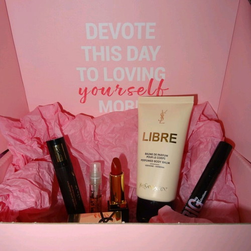 YSL mini cosmetics set and other new products