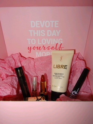 YSL mini cosmetics set and other new products