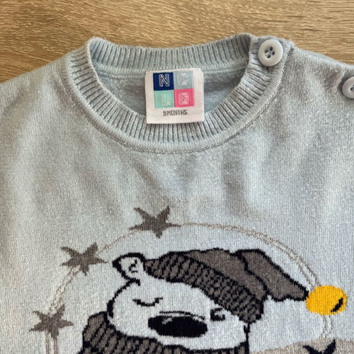 Sweater 9 months like new
