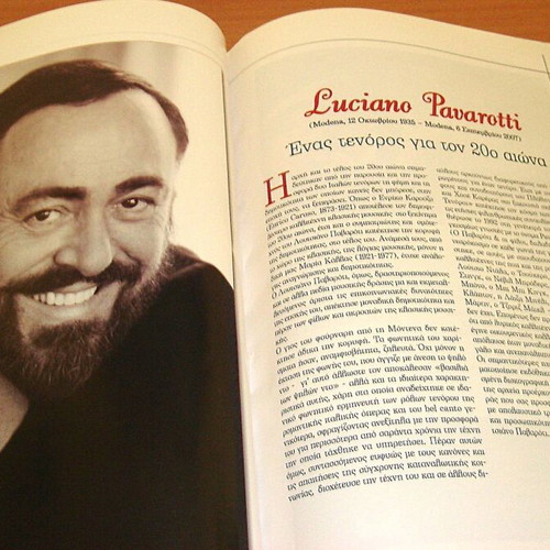 Luciano Pavarotti CD box set used, classical music with booklet