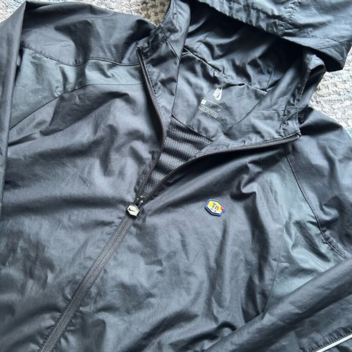 Nike tn windbreaker jacket like new, black, size S