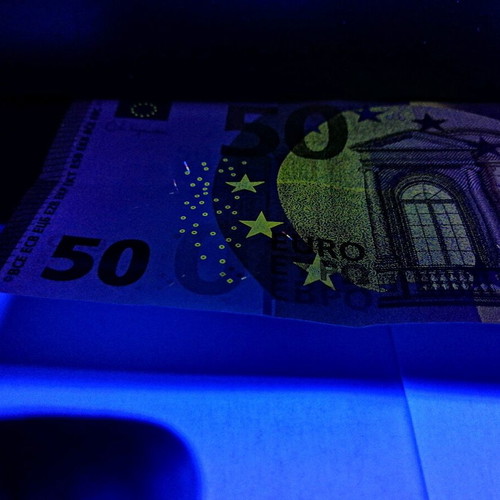 Counterfeit Banknote Detector like new