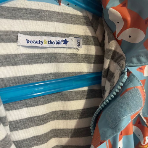 Light jacket Beauty and the Bib with fox print like new