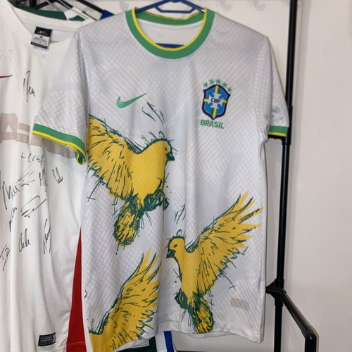 Brazil Football Jersey like new, official replica