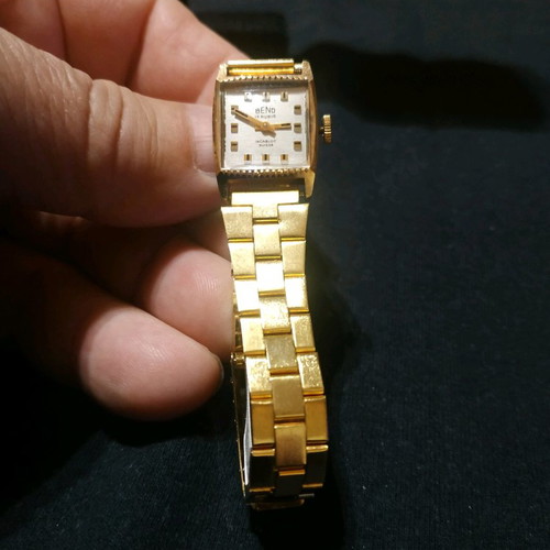BENO 19 Rubis Incabloc Suisse women's manual wristwatch new with bracelet