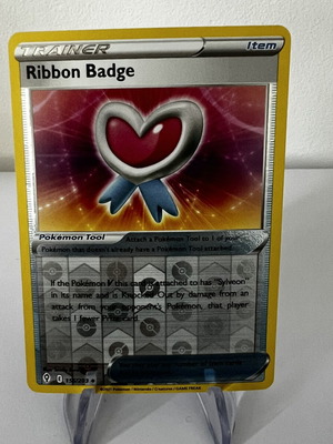 Ribbon Badge Evolving Skies 155/203 κάρτα σαν καινούργια