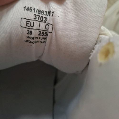White Bershka boots like new, barely worn