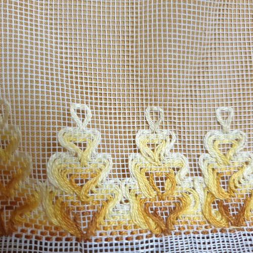Table runner 70x35 handmade with yellow satin lining
