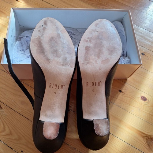 Bloch Cabaret leather pumps black like new, size 39