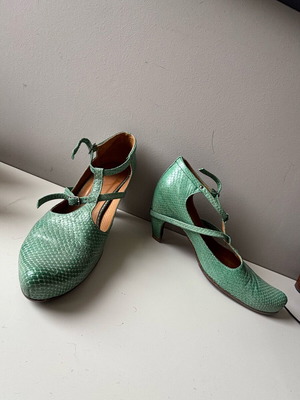 Tracey Neuls design shoes like new, size 40, green