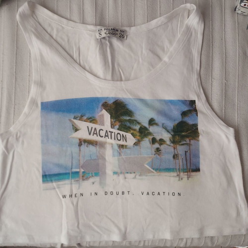 Pull & Bear Vacation T-shirt like new, size S, white