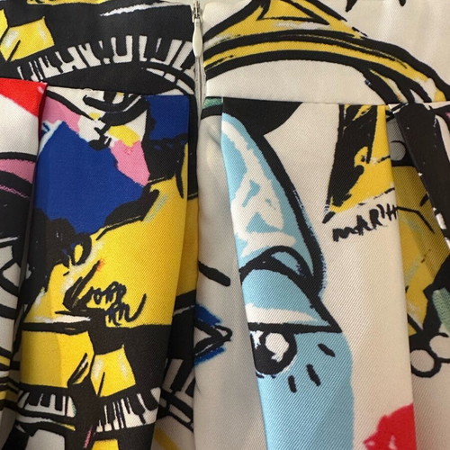Mini skirt like new size M colorful with thick fabric