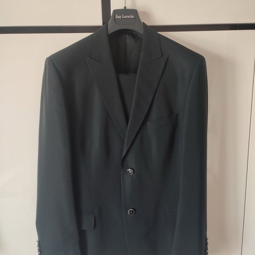 Men's black suit like new, size L