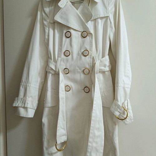 Zara trench coat white new with gold details, size Small