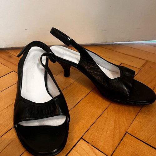 Charles Jourdan leather pumps new, size 36, black
