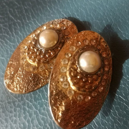 Vintage clips faux bijoux used, gold with pearl and rhinestones
