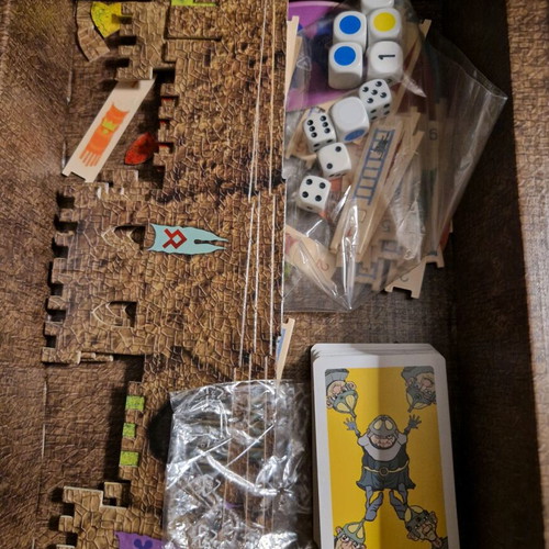 Castles and Siege Board Game like new