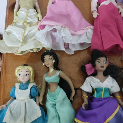 Disney porcelain dolls collection of 15 Deagostini like new