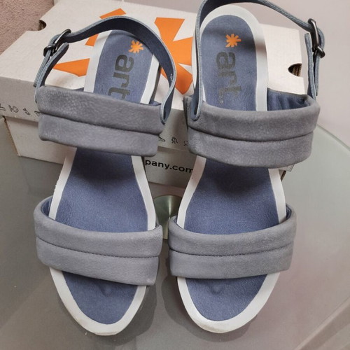 The Art Company leather sandals like new, nubuck and leather, size 42