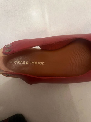 Leather Spanish sandals like new, cherry color shoes