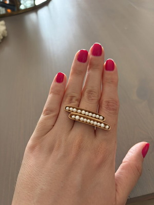 Ring with pearls like new, adjustable size, white and gold