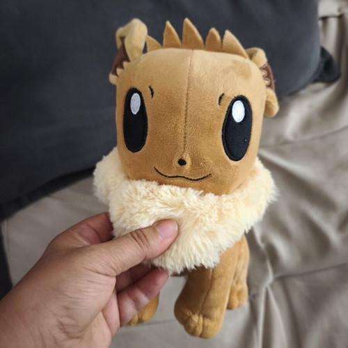 Pokémon Eevee plush toy like new, original collectible