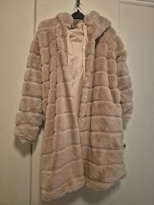 Pink women's fur coat like new, size M