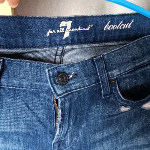 Jean 7 For All Mankind bell-bottom No26 like new