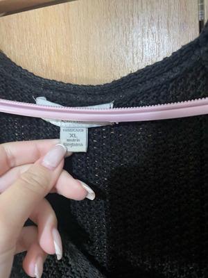 Knitted black blouse used, comfortable, size XL