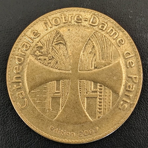 Collectible tourist medal token Notre-Dame de Paris 2007 used