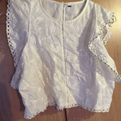Zara white top with knitted details and metal beads size S like new