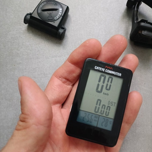 CatEye Commuter CC-COM10W wireless bicycle computer