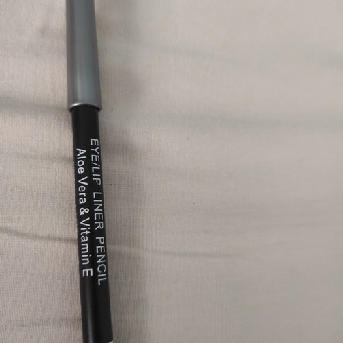 MAC Brown Eye-Lip Liner Pencil with Aloe Vera and Vitamin E