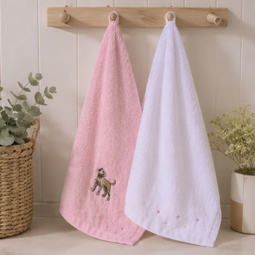 Set of 2 Face Towels like new