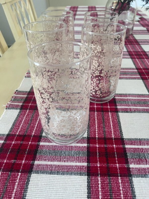 5 water glasses