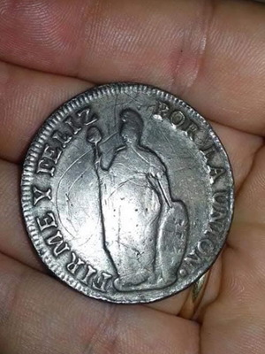Νόμισμα Περού 8 Reales 1840 μεταχειρισμένο, 38 mm, 22 γραμμάρια, πιθανό πλαστό εποχής