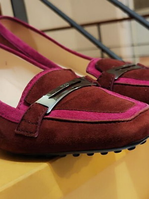Tod's suede kitten heel loafers, brown and fuchsia, size 39