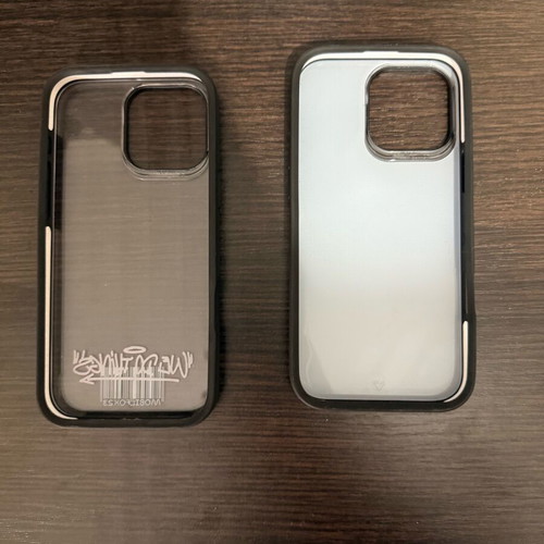 Mobile Fox iPhone 16 Pro Max cases like new, set of 2