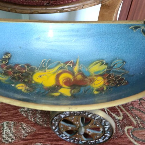 Vintage figurine like new