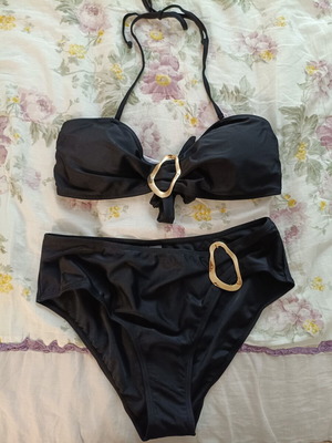 Women's bikini set like new, black with gold buckle details, size L