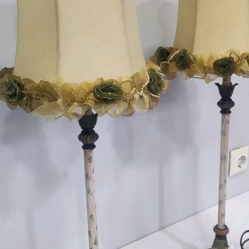 Table lamp pairs like new