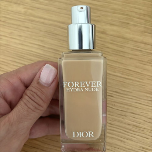 Dior Forever Hydra Nude foundation shade 2.5 N