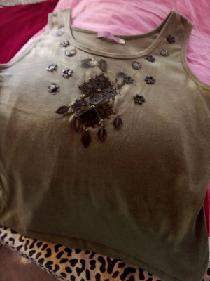Women's blouse like new, decorated with copper designs, green, size L